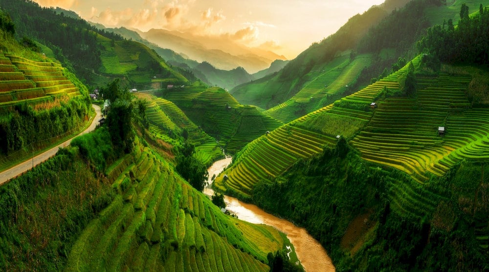 The North Vietnam itinerary offers a rich journey into the country’s cultural heritage and diverse regional landscapes 